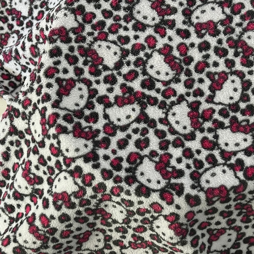 Hello Kitty Gray and Pink Patterned Fabric
